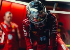 Villámgyors fordulatok a Ferrari-rádióban: kemény üzenetektől a nevetésig