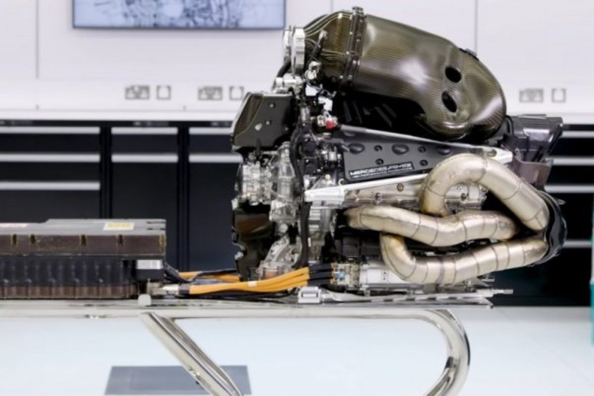 Készül a botrány: kiskaput talált a Mercedes a 2026-os motoroknál?