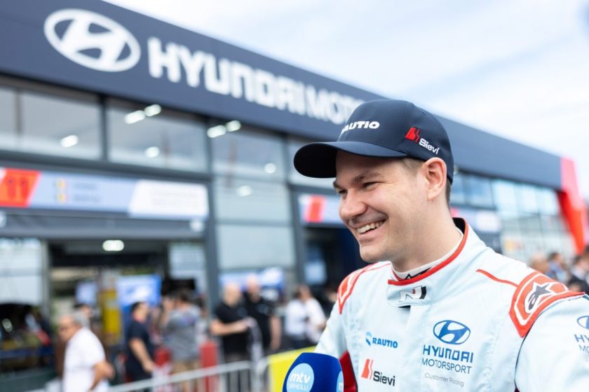 Suninen visszatérhet Svédországban, navigátorával a csúcson lehet