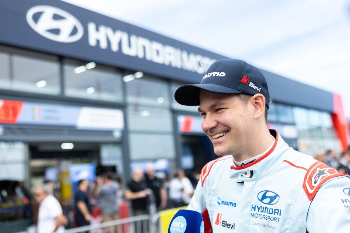 Suninen visszatérhet Svédországban, navigátorával a csúcson lehet