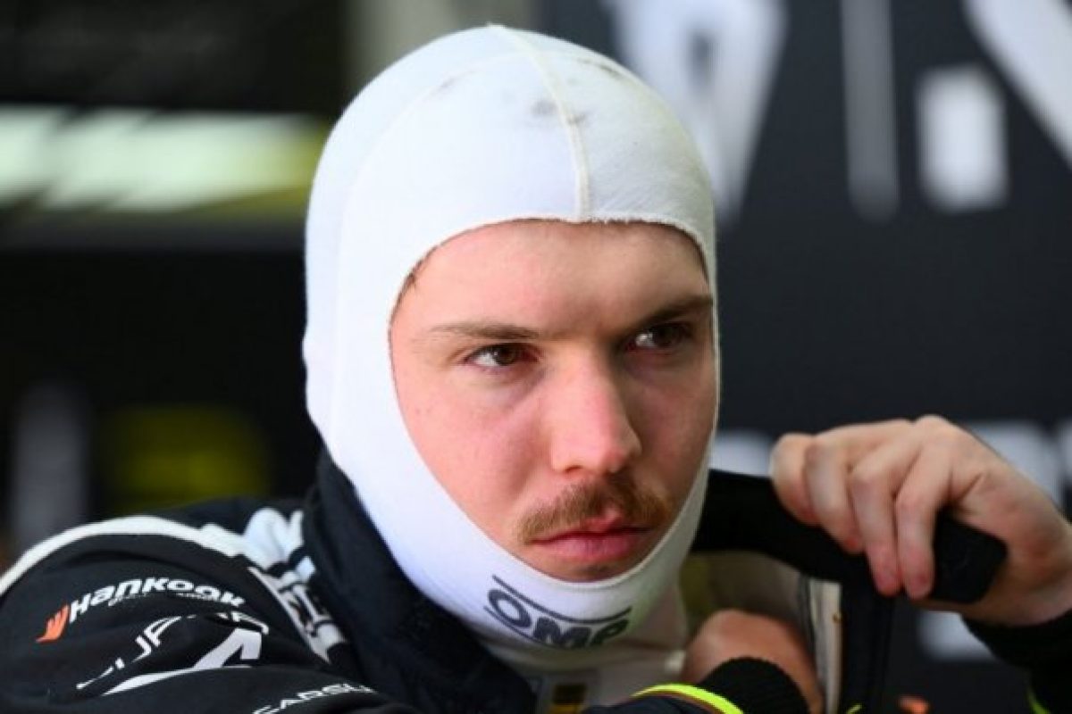 A Formula 2 versenyző, Ticktum keményen visszaszólt a kritikusoknak: „Lúzerek!”