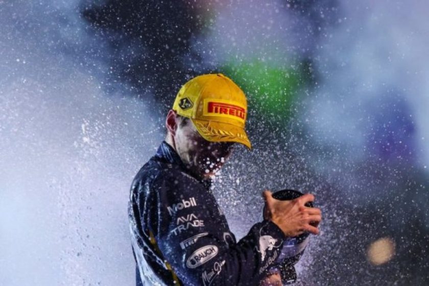 Az F1 világát megrázó Verstappen hírek csütörtökön