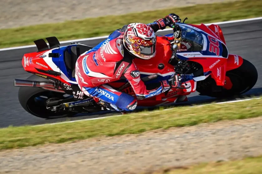 Ezúttal sikerrel járhatott a Honda, de nem csak ők vihették pályára a 850-es motort