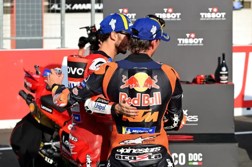 A Ducati pozíciócseréje: Acosta váltja Bagnaia-t a gyári csapatban