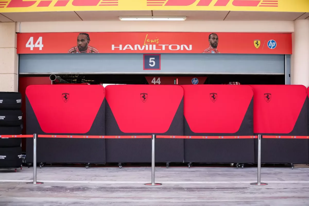 Az új Formula 1 szezon izgalmas bepillantást nyújtó címet találtam: „Az F1 rajongóit rejtélyes tesztek és bemutatók várják januárban”.