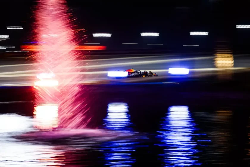 Annyira félti az F1 a csapatokat, hogy inkább kitol a rajongókkal?