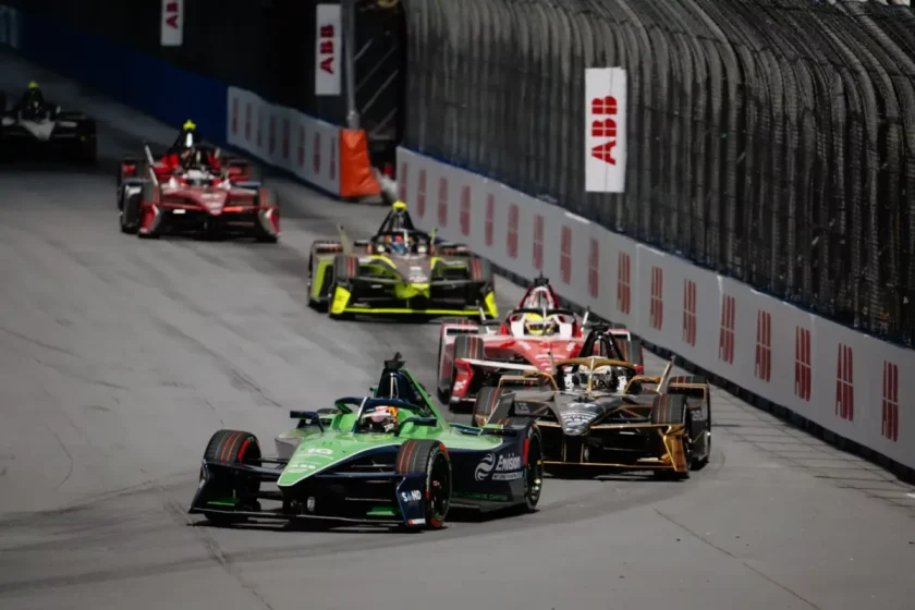 A Formula E ünnepel és izgalommal teli a bajnoki cím sorsa – menetrend szerint