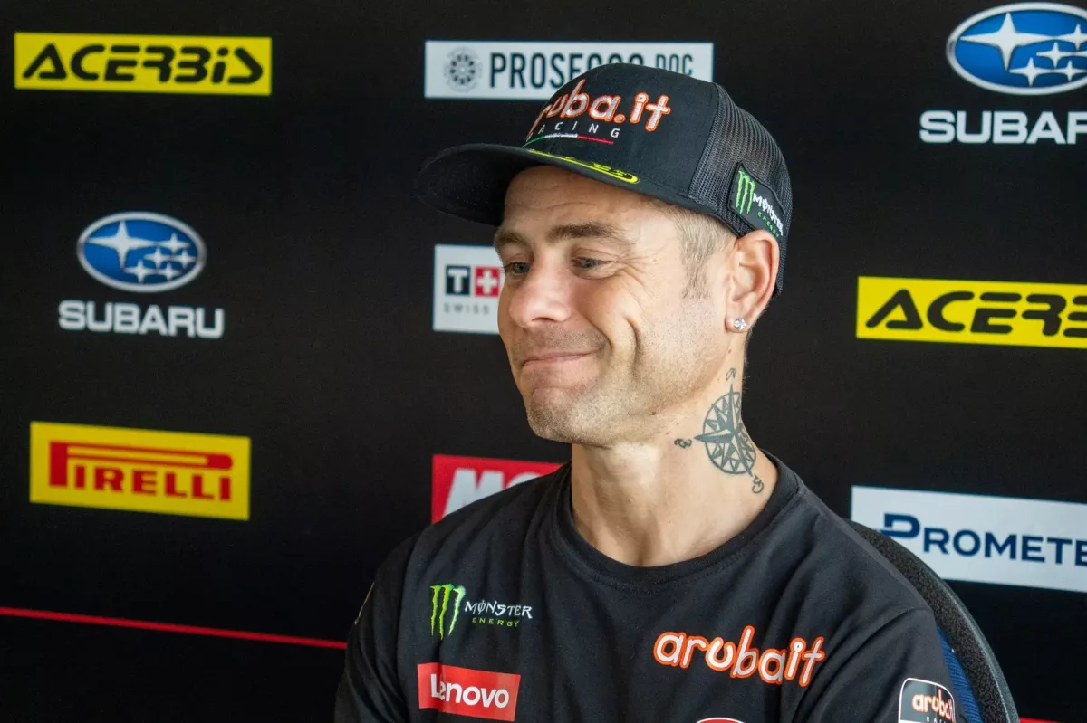 Bautista továbbra is erős gyárival az oldalán a Superbike világában