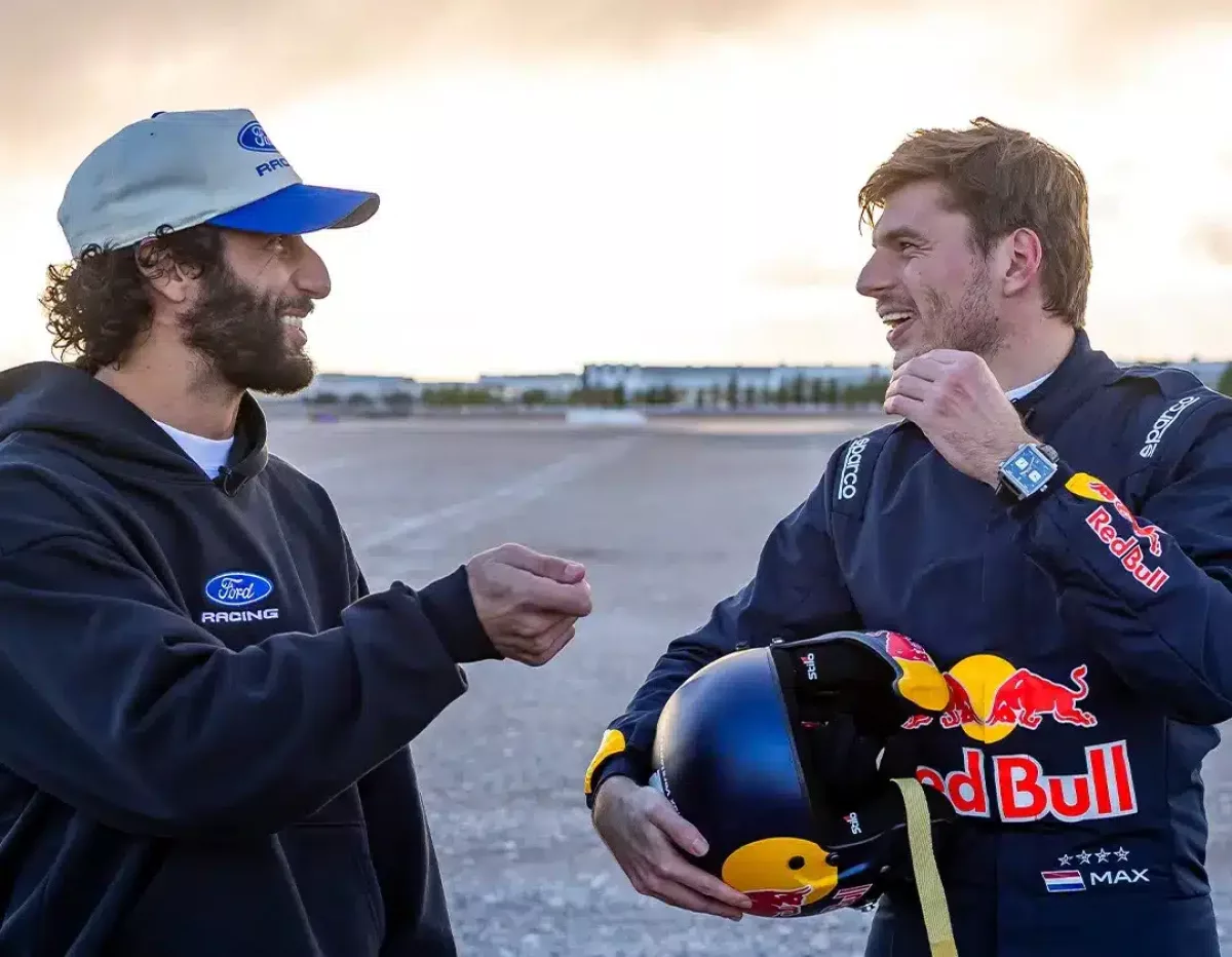 Ricciardo visszatérésével meglepte Verstappent az éjszakai autóbemutatón