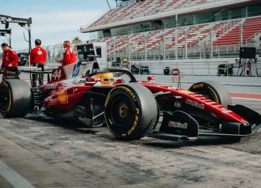 Hamilton lenyűgöző teljesítménye az F1 első szupertitkos teszthetén