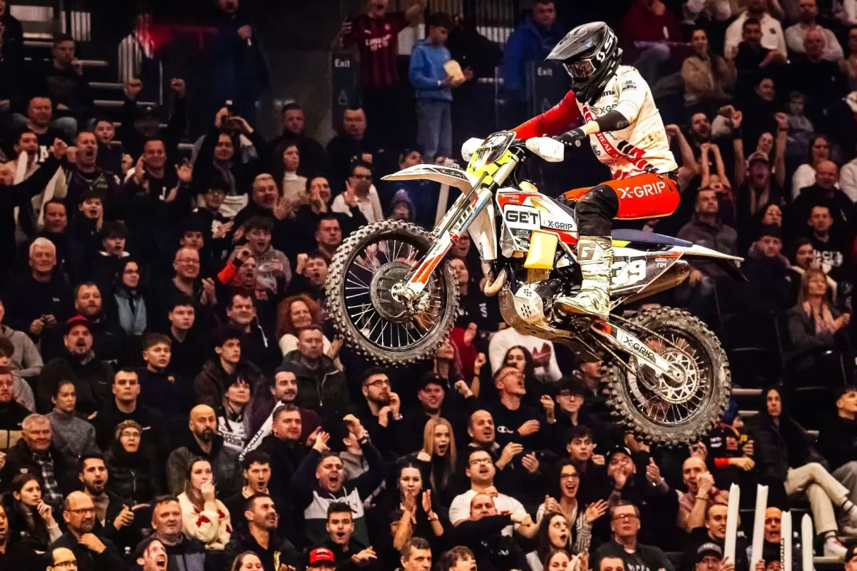 Zsigovits Norbert lenyűgöző teljesítménnyel ezüstérmet szerzett a Superenduro GP of Hungaryn