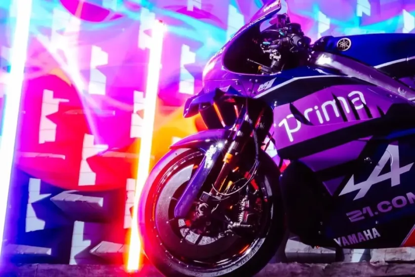 Razgatlıoğlu lenyűgözte rajongóit az első MotoGP bemutatón – itt az első versenymotorja képeivel!