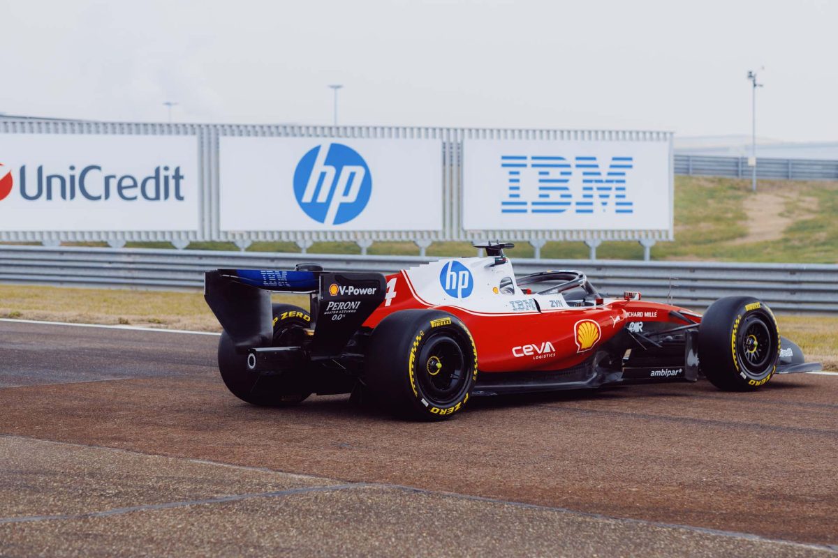 A Ferrari csapatfőnöke figyelmezteti: ne szaladjunk előre a 2026-os szezon előtt