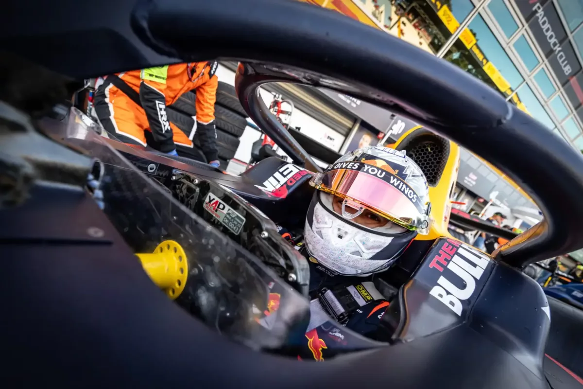 Red Bulltól menesztett versenyző megtalálja az új otthonát a friss csapatban