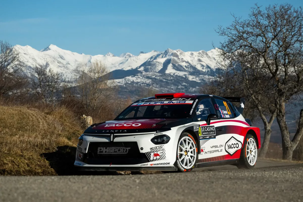 A Lancia ismét visszatér a WRC-be: 33 év után újra a versenypályán