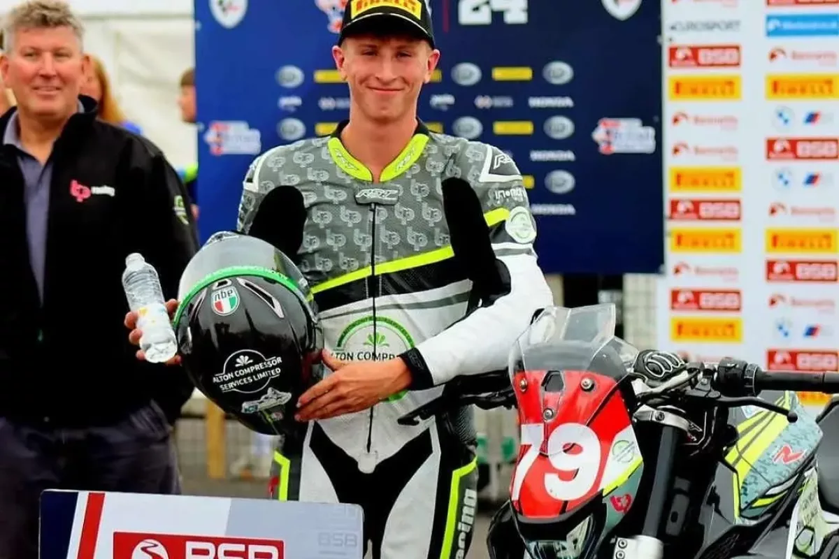 Tragikus baleset: Fiatal motorversenyző életét vesztette autós gázolásban