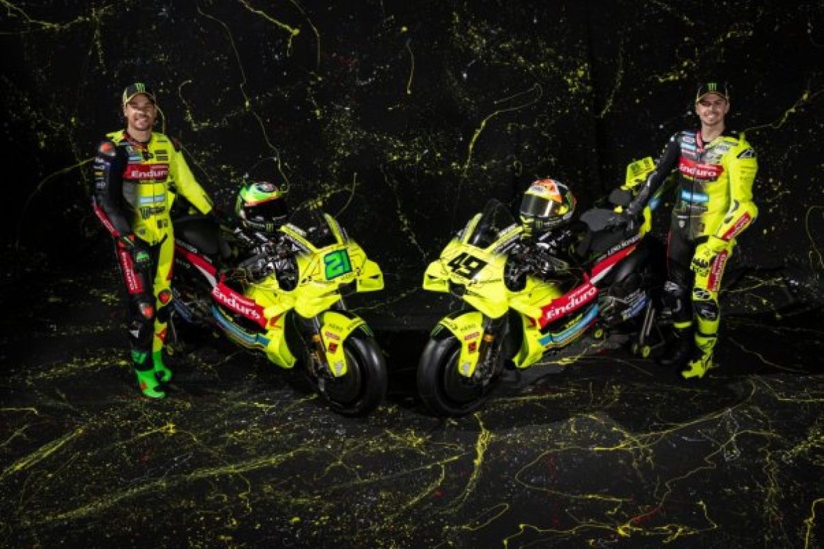 A VR46 sötét árnyalattal találkozik – Rossiék új festése