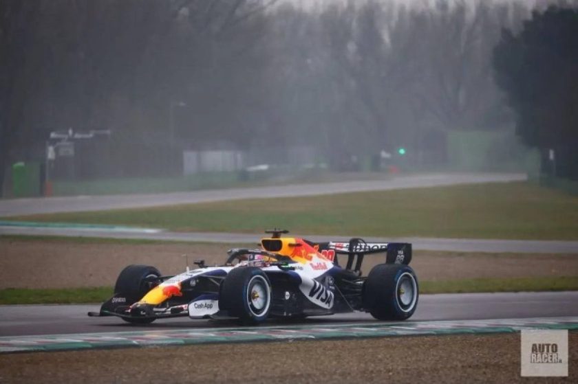 Képek: A 2026-os F1-es Racing Bulls versenyzői a pályán