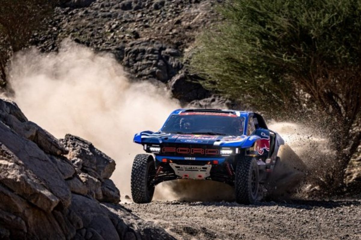 Dakar: Visszavágott a Ford, büntetés döntött az első helyről