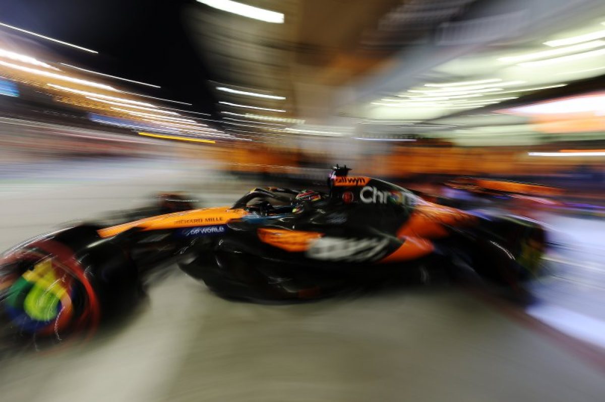 A McLaren bemutatja a 2026-os F1-es autó festését a mezőny utolsójaként