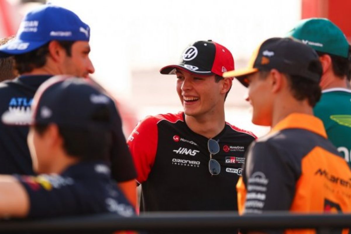 Bearman úgy vezet, mint Verstappen?