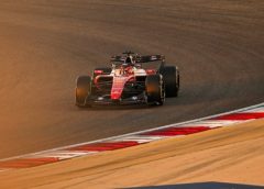 Villant a Ferrari, nyugtat az F1 – pénteki hírek