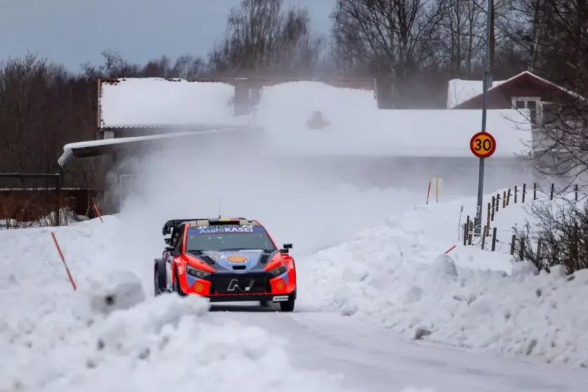 Merüljön el a Svéd Rally hivatalos tesztjének izgalmas pillanataiban!