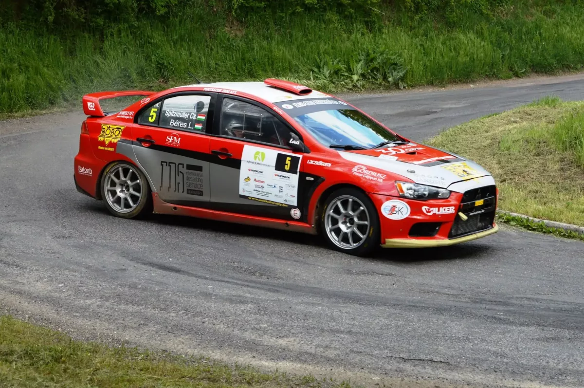 Nehéz veszteség: Béres László navigátor távozott az élők sorából