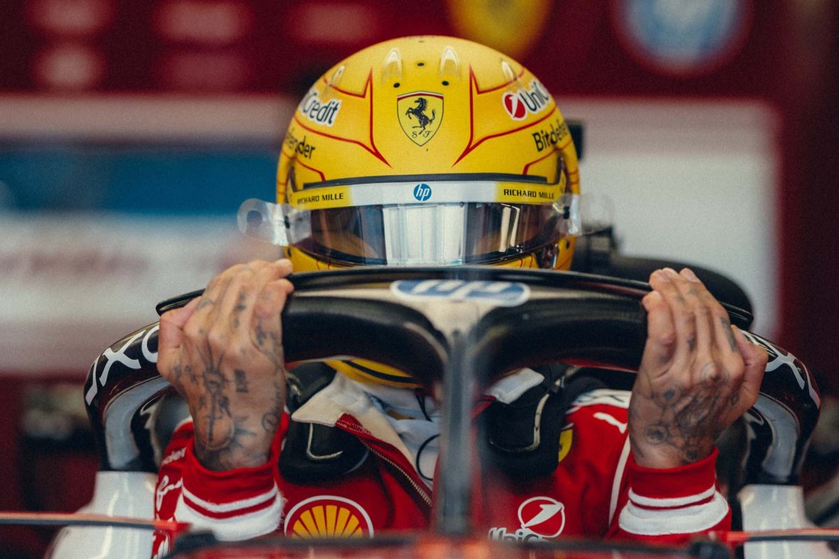 A Ferrari hatásosan zárta a bahreini tesztet: 149 kört teljesítettek egy nap alatt Hamiltonnal