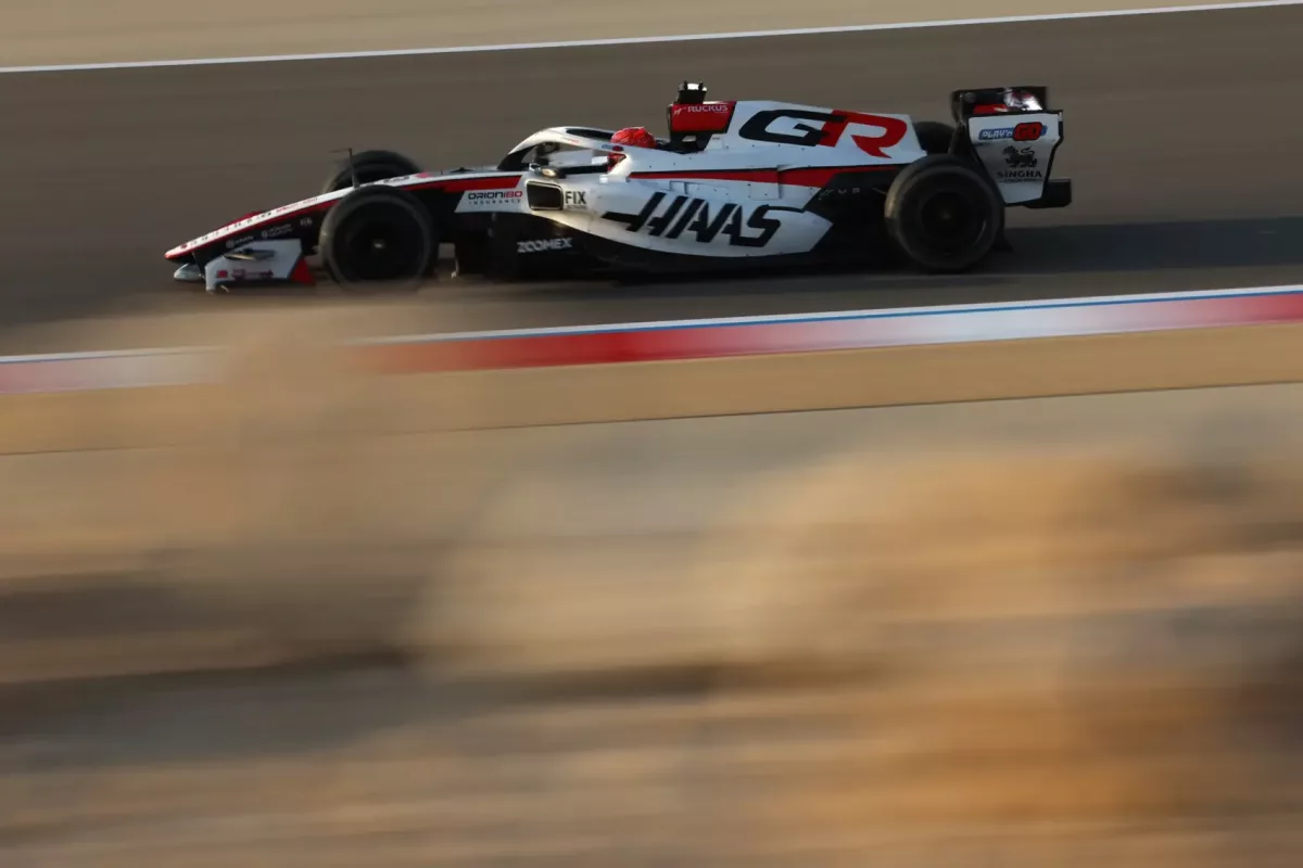 A versenyzői tapasztalat ereje: Egy F1-es versenyző képes kiolvasni a versenypályát az első pillanatban