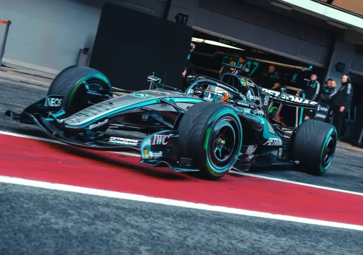 Az F1-ben Kulcsfontosságú Találkozók Rajtolnak Ma