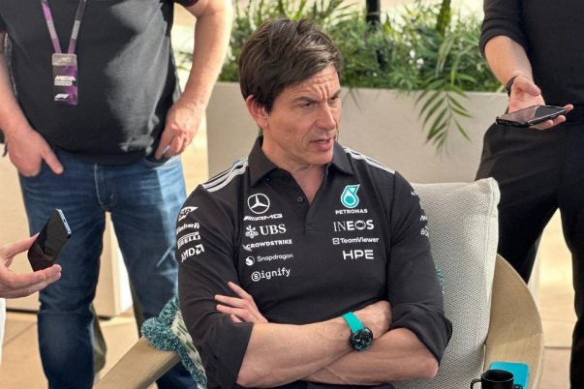 Wolff felháborodik és leszögezi: „Ez abszolút nonszensz, ostobaság!