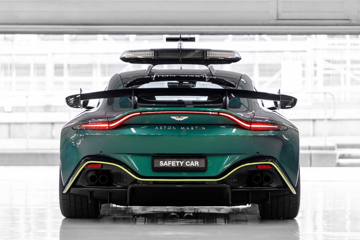 Eladó egy F1-es safety car: közel 260 millióért hirdetik