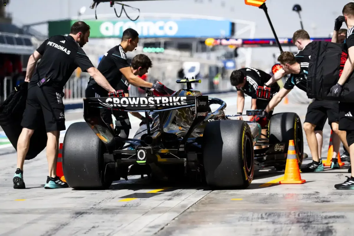 A Mercedes hogy- nincs komoly büntetés.érte a trükkös motorért?!