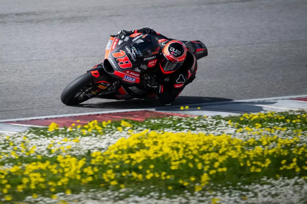 Az Eső után Győztes González: Moto2 teszt véget ért tömeges bukássorozattal