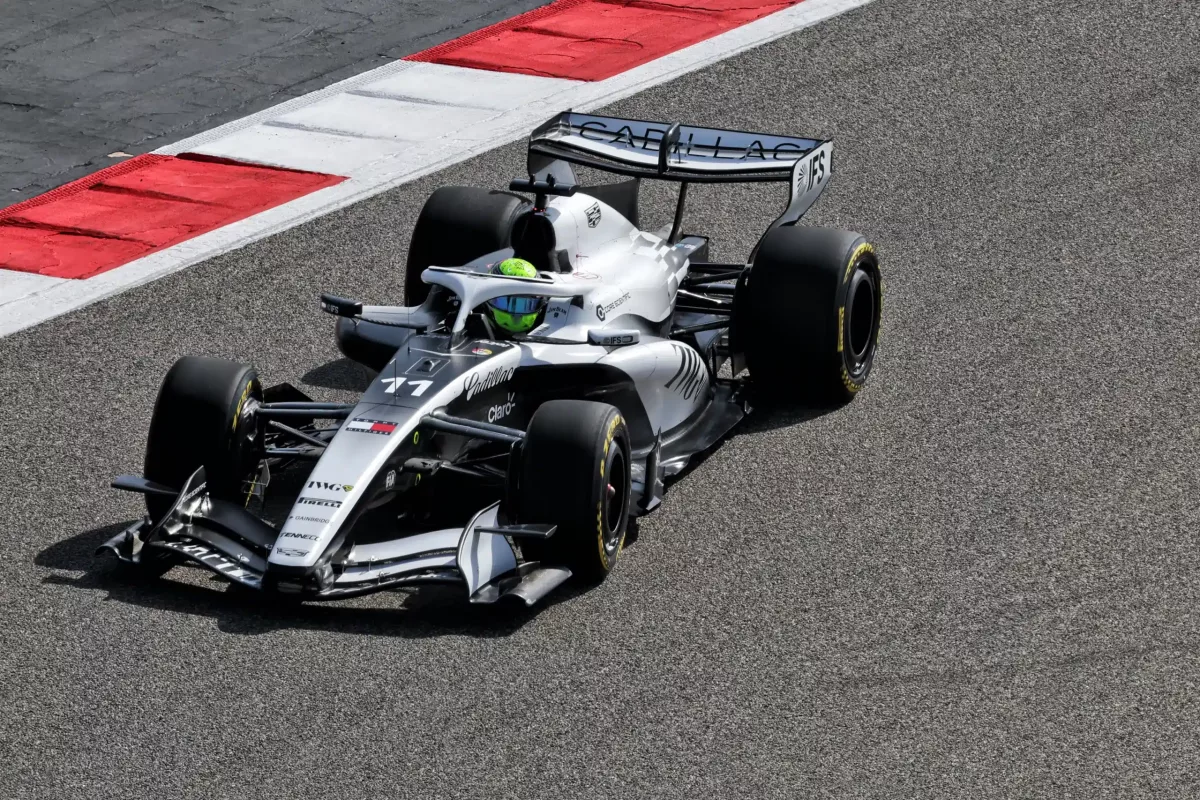 Az előttünk álló szezonnyitó előtt histórikus F1-es tesztet rendezhetnek