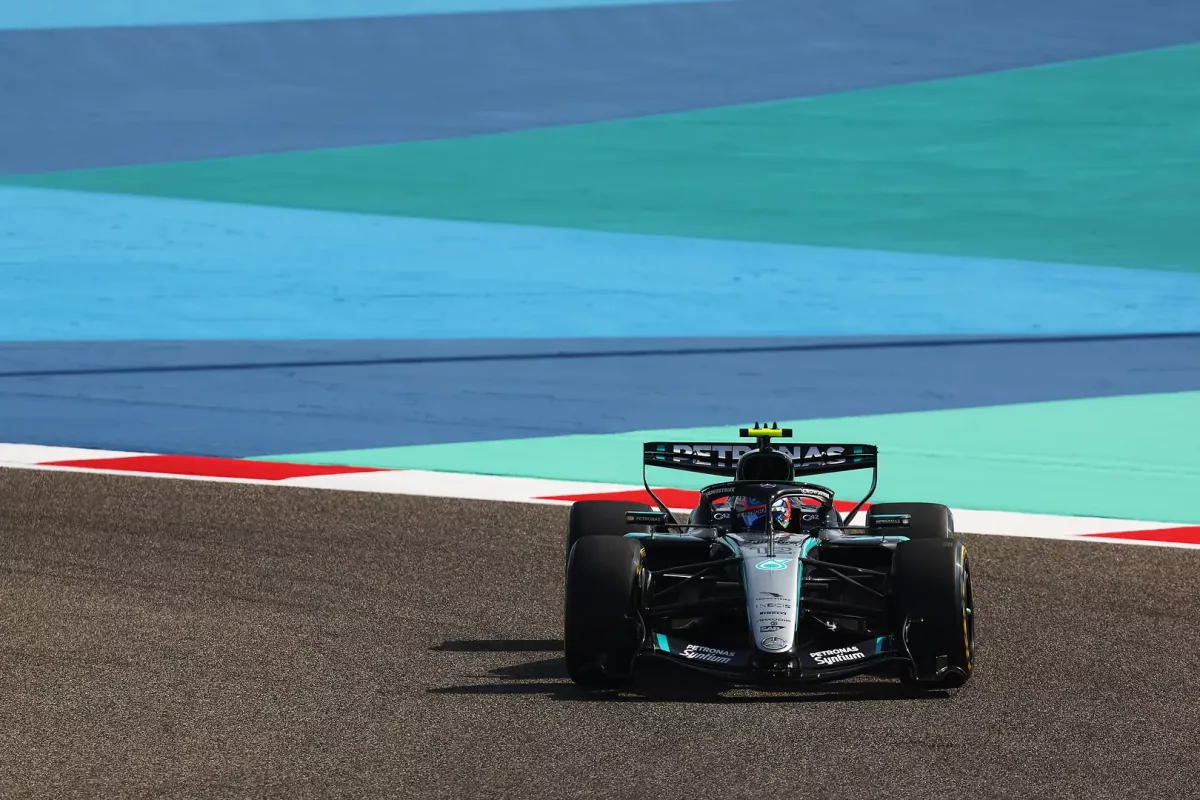 A Mercedes trükközése: lehetetlen helyzetbe hozta a bahreini tesztet