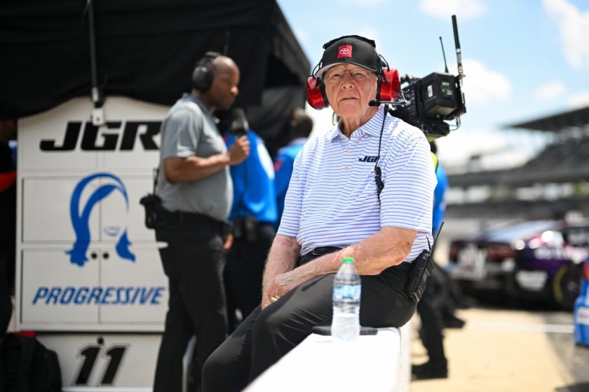 NASCAR: A JGR és a Spire közötti jogvitában a bíróság parkolópályára tenné Gabehartot