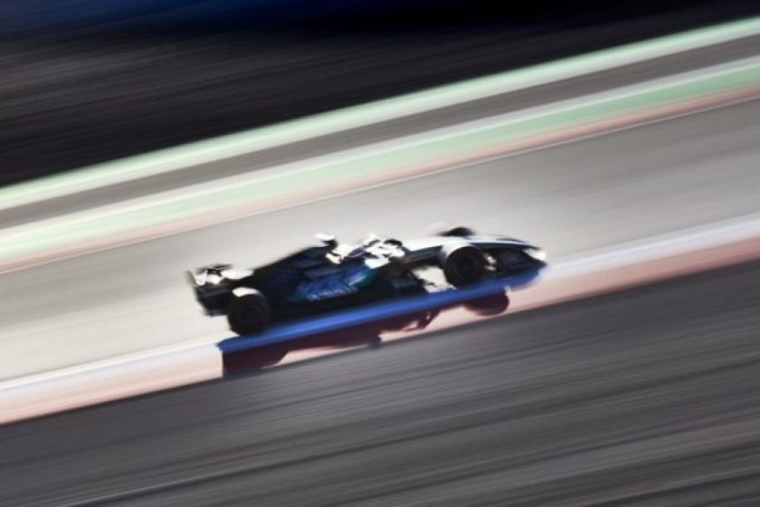 A sebesség csúcsán: a Ferrari a Mercedes nyomában a barcelonai F1-es teszten