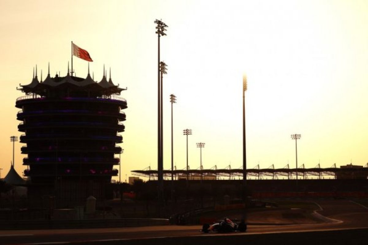 Kihívásokkal teli körülmények között: Esőgumiteszt a sivatagban