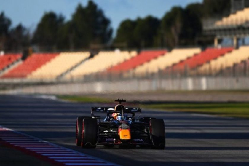 A Red Bull meglepő döntése és Barcelona kitartása a hétfői F1-es hírekben