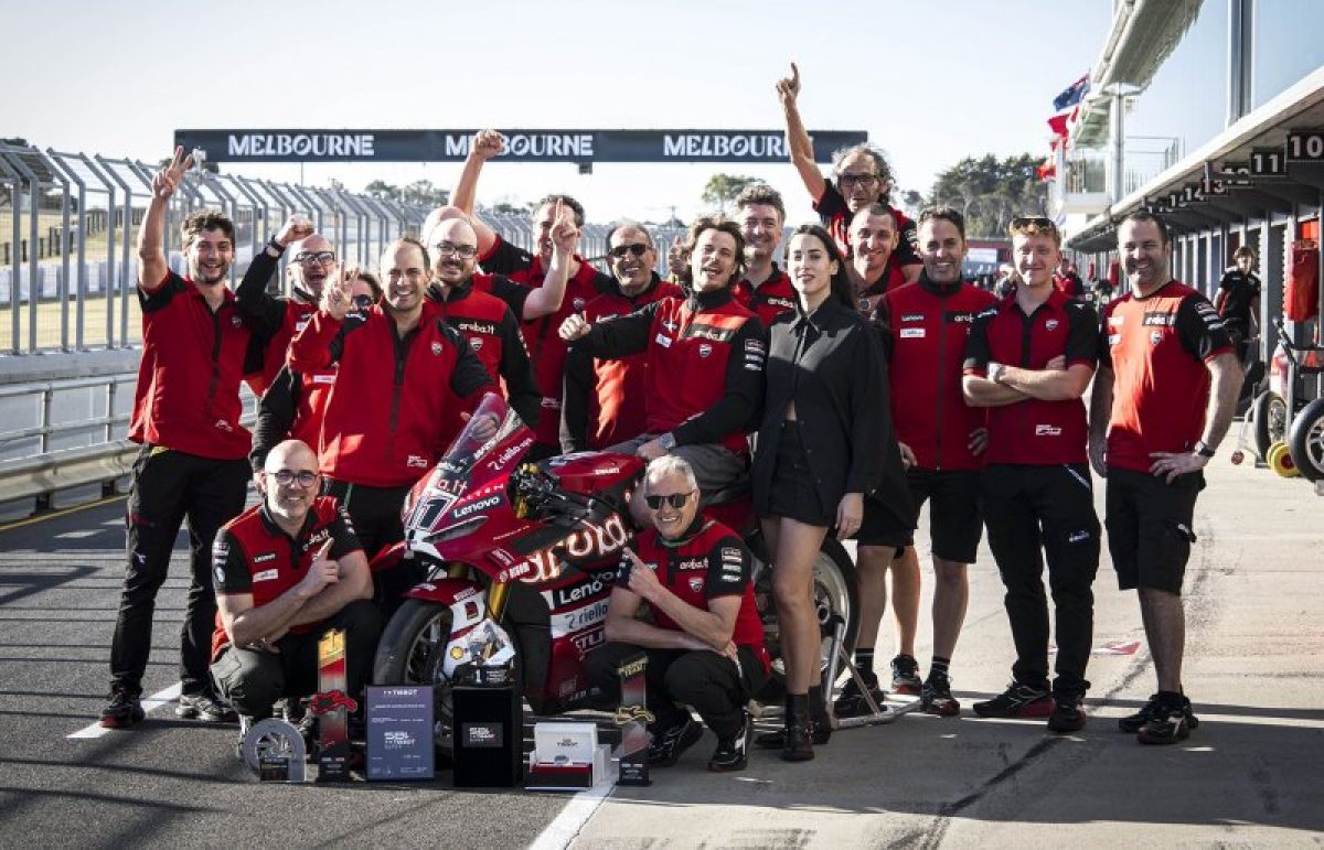 WSBK: Bulega fölényes triplával kezdett be Phillip Islanden