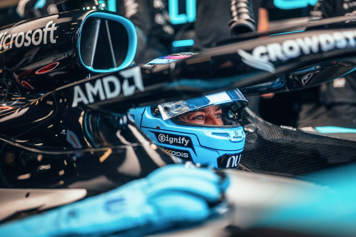 Russell fölénye és Antonelli botlása az utolsó szabadedzésen