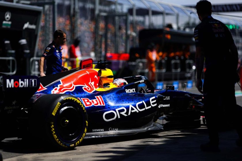 A Red Bull meglepő kudarca: Verstappen csúszott az edzésen