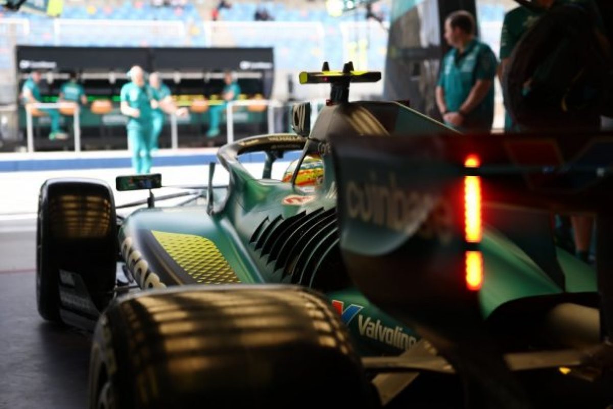 Aston-vallomás és Káosz – Friss F1 hírek csütörtökről