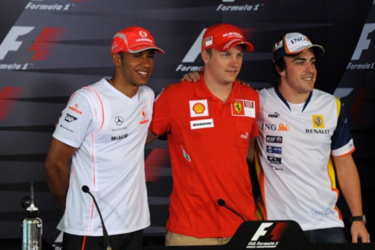 F1-Archív: Hamiltont már fő esélyesként kezelik