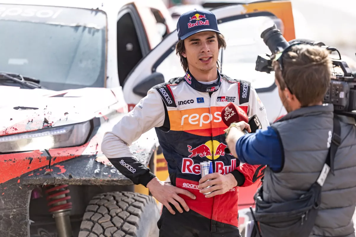 Toyota Rally2-es autójának tesztje a tereprally világsztárjával