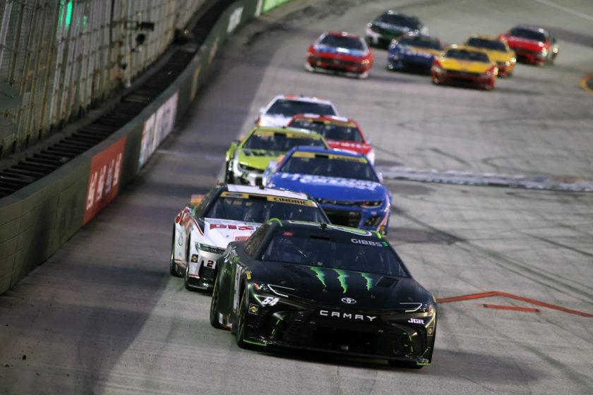 A bíróság felemás döntést hozott az adatlopással vádolt Gabehart ügyében: 100 ezer dollárt fizet a JGR-nek