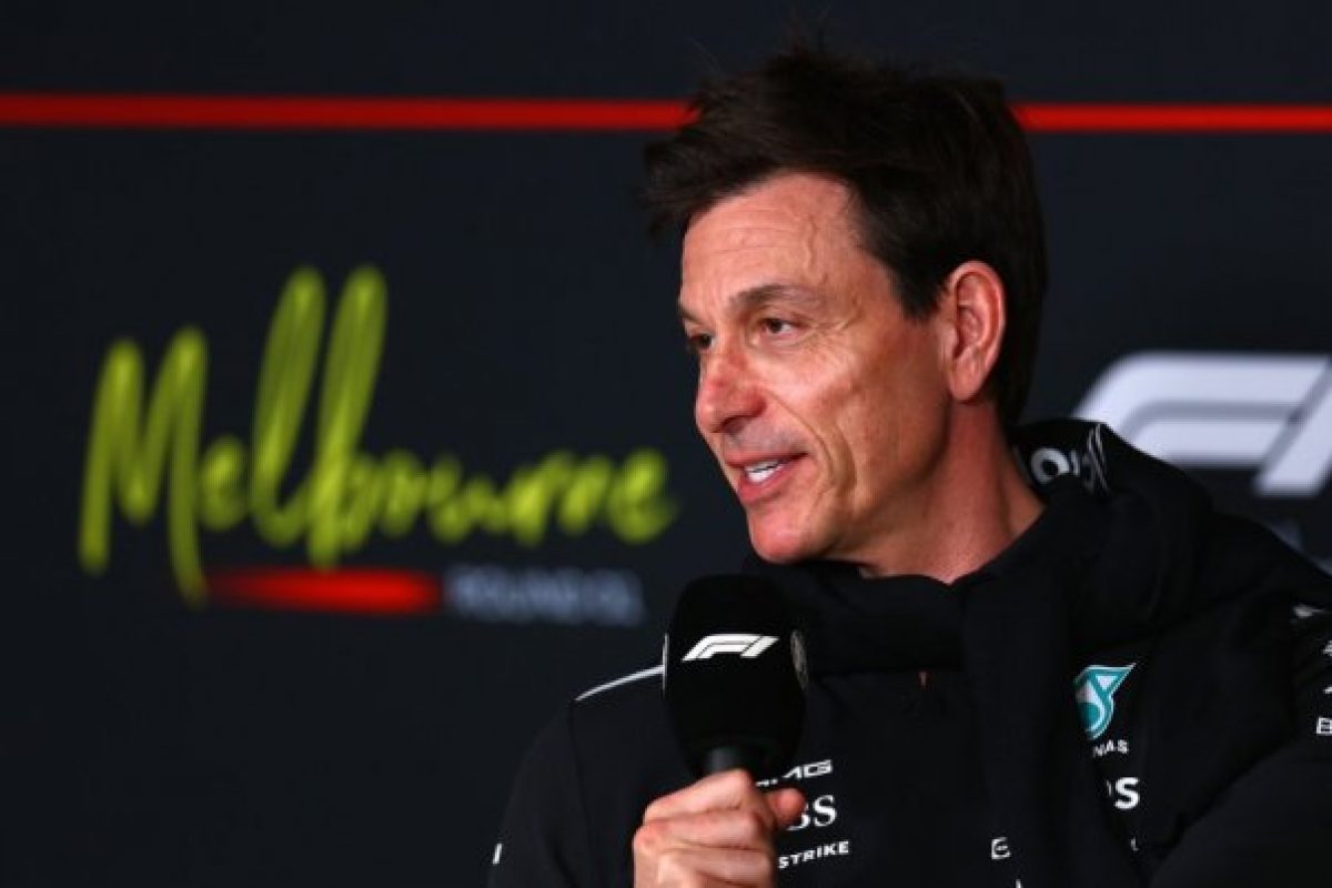 Wolff: Max kiesése elég időt adott az autónk összeszerelésére