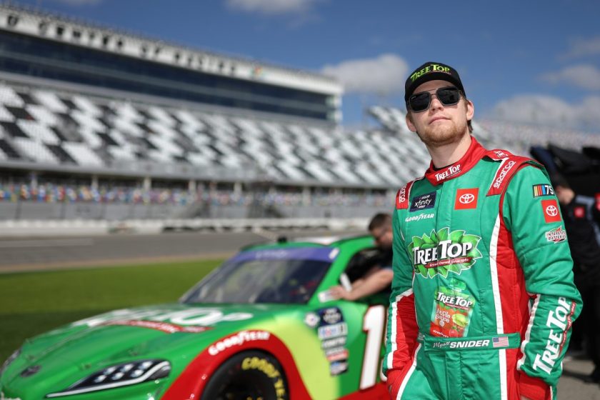 Az igaz történet arról, hogyan ült egy médiamunkás 5 perc alatt a NASCAR Cup legnagyobb csapatának autójába